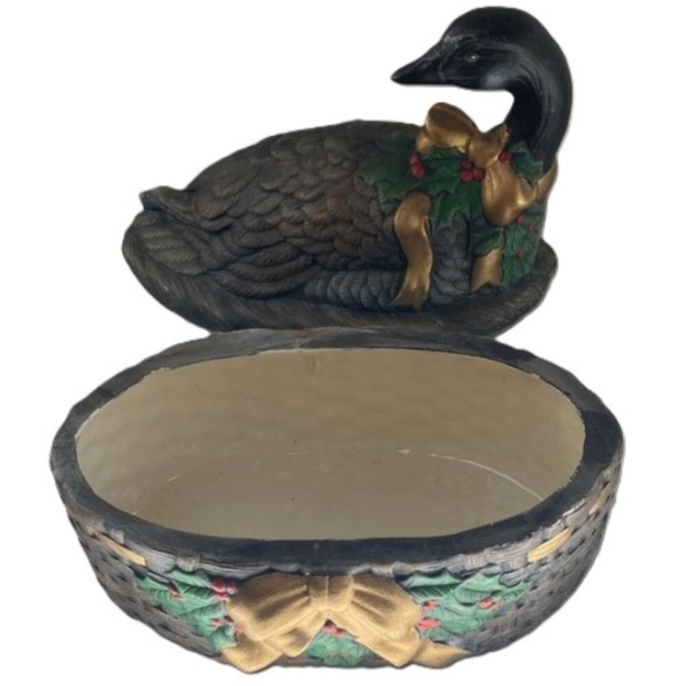 Canadian Goose Vintage Christmas Ceramic Candy Trinket Box 7.5 x 4 x 7 inches